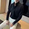 Ropa de otoño con un toque de alta gama, textura gofrada, sin planchar, nueva moda primavera 2026, versátil, color liso, corte ajustado, elástica, camisa larga