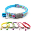 Collar de perro de dibujos animados con flor pequeña de 1 cm, impresión a color con cascabel, correa ajustable para gato, accesorios