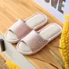 Pantuflas de Lino para Mujer Verano Hogar Interior Piso Antideslizantes Cuatro Estaciones Universales Hombres Primavera y Otoño Hogar Pantuflas de Lino Algodón Lino