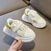 Zapatillas Infantiles de Primavera y Otoño Zapatos Blancos para Niños y Niñas Zapatos Casuales para Niños Pequeños Zapatos de Bebé Impermeables de 1 a 6 Años Zapatillas de Correr