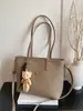 Bolso Tote de Gran Capacidad Nuevo 2025 para Mujer, Bolso de Hombro de Gama Alta para Viajes Diarios, Bolso de Hombro Versátil de Nicho para Mujer