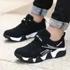 2026 Novos Sapatos Infantis Sapatos Esportivos para Meninos Superfície de Couro Outono/Inverno Sapatos de Algodão para Crianças Médias e Grandes Sapatos com Veludo Adicional Primavera/Outono Esportivos de Malha Dupla