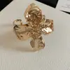 Pulsera geométrica de estilo metálico europeo y americano, lujo ligero, moda nicho de alta gama, joyería personalizada de moda transfronteriza para mujer