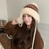 Sombreros de Estilo Coreano para Otoño e Invierno para Mujer, Circunferencia de Cabeza Grande Versátil, Lindos Sombreros Cálidos con Bola de Pelo para el Frío, Gama Alta, que Favorecen el Rostro, Pequeños Sombreros Cálidos Forrados de Felpa