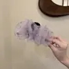 Presilha de Cabelo Floral em Organza para Mulheres 2025 Nova Suave Retrô Parte de Trás da Cabeça Elegante Presilha de Tubarão Grampo de Cabelo Acessório de Cabelo