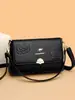 Bolso de Mujer 2025 Verano Nuevo Bolso para Mamá Estilo Coreano Bolso de Hombro Cruzado Simple Bordado Bolso para Mujer de Mediana Edad Bolso Cuadrado Pequeño de Moda
