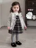 Conjunto de Falda con Tirantes para Niñas Otoño Invierno Estilo Retro Infantil Vestido de Princesa Suéter de Punto Cárdigan Conjunto de Tres Piezas Ropa Infantil Youhe