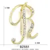 Insignia Numerada, Broche Inglés Brillante Incrustado con Pedrería, Corsage Personalizado de Aleación de 24 Letras Fujiany
