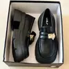 Mocasines de moda con hebilla metálica, Zapatos de cuero estilo británico de suela gruesa para mujer, Nuevos zapatos Mary Jane versátiles de Primavera 2026