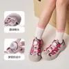 Sandalias Deportivas para Niñas 2026 Verano Nuevos Zapatos de Playa de Suela Suave Zapatos Casuales para Exteriores para Niños Zapatos Cerrados para el Agua