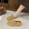 Zapatos planos de tejido retro con forro de felpa, nuevo estilo 2026 para mujer, con acabado de gamuza, detalle de borla y punta redonda, suela plana