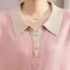 Suéter de punto de manga larga de otoño con cuello camisero para madres, nuevo estilo otoño e invierno 2026, suéter suave de alta elasticidad para mujeres de mediana edad