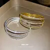 Pulsera Abierta de Tres Capas con Incrustaciones de Diamantes, Simple y Elegante, Sensación de Lujo Ligero y Gama Alta, Joyería de Moda Vintage con Temperamento para Mujeres, Venta al por Mayor