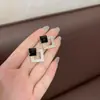 Pendientes Cuadrados Exquisitos de Corte Geométrico Coreanos con Diamantes Super Brillantes Diseño de Nicho Lujo Accesible Estilo Popular Joyería Única para Orejas
