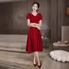 Vestido de Noite Branco Estilo Francês para Mulheres 2026, Adequado para Uso Diário, Elegante para Banquetes, Luxo Leve, Vestido de Viagem Fotográfica de Nicho de Alta Qualidade