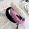 Restaurante chino Lin Yun mismo estilo rosa elegante diadema retro estilo Chanel tela de lana de ala ancha diadema de esponja accesorios para el cabello