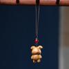 Colgante para teléfono móvil de oso payaso tallado en sándalo verde, llavero de oso divertido de dibujos animados, decoración para mochila de mano