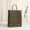 Bolsa de Embalagem Ponto Polka Bronzeada de Luxo Leve Sacola de Compras Sacola de Presente Sacola Tote Criativa Impressa em Papel Kraft Atacado