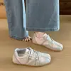 Zapatos Gump con hebilla, versátiles para primavera y otoño, de suela plana, zapatillas casuales de bloques de color, zapatillas de entrenamiento alemanas, nueva moda femenina 2026 tela