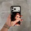 Fundo Preto Sussurrando Barbie Adequado para iPhone 17 Pro Max Apple 16/15 Pro Engraçado 15 Capa de Telefone Anti-Queda