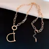 Collar con Letra Incrustada de Diamantes de Acero Inoxidable, Cadena de Clavícula de Lujo Ligero y de Gama Alta, Joyería Moderna Personalizada Transfronteriza Europea y Americana para Mujeres al por Mayor