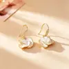 Pendientes de Camelia Frescos y Dulces, Simples y de Moda, de Alta Gama, Pendientes Compactos y Versátiles que Son Suaves con los Oídos, Accesorios de Estilo Femenino