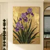 Arte de parede pintada com spray para sala de estar, pintura de parede vintage para hall de entrada, pintura decorativa de planta verde e floral de alta qualidade 'Fundo Dourado com Flores Desabrochando' estilo meados do século