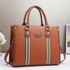 Bolsa de Maternidade para Mulheres de Meia-Idade com Toque de Luxo Bolsa Grande Novo Estilo Bolsa Feminina de Comércio Exterior Bolsa Tote de Luxo Leve Fábrica Mulheres