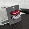 Novo presilha de cabelo retro de alta qualidade de Alan, com blocos de cores xadrez vermelho e branco, para mulheres, presilha bico de pato, presilha para franja lateral, acessório de cabelo
