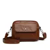 Bolso de Mano para Mamá de Mediana Edad de Banda Ancha para Mujer 2026 Nuevo Bolso Tote Multicapa Bolso Cruzado de Hombro Versátil Casual Moderno