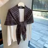 Cachecol Xale Triângulo Xadrez Britânico Feminino Outono Inverno Cachecol Quente de Alta Qualidade Versátil Cardigan de Tricô Externo Aquecedor de Pescoço