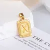 Medalla Cuadrada de Cobre Electroplateado Nueva Europea y Americana Colgante de 26 Letras Inglesas Colgante de Medalla de Oro Hecho a Mano DIY Suministro Transfronterizo Venta al por Mayor