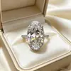 Directamente del fabricante, anillo de moissanita con forma de huevo de paloma de zirconia para mujer, ovalado, de alta gama, versátil, anillo exquisito