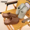Pantuflas para uso exterior, estilo slip-on para parejas, EVA de alta calidad con textura de arco 3D, pantuflas perforadas de punta cerrada estilo Birkenstock