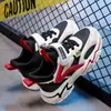 Zapatos para Niños Chicos y Medianos Tenis para Niños Primavera y Otoño Nuevos Malla Transpirable Estudiantes de Primaria Zapatos Casuales