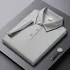 2025 Nueva Camisa Pulóver de Manga Corta para Hombre de Verano Nueva Camisa Juvenil Bordada con Cuello Amplio Talla Grande Estilo Casual de Negocios