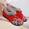 Sapatos Femininos Personalizados, Novo Estilo de Inverno, Sapatos Casuais de Tecido Old Beijing com Forro de Lã, Sapatos Bordados Macios para Mãe, Sapatos de Algodão Quentes Antiderrapantes