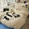 Juego de cuatro piezas de toalla bordada estilo ins de algodón 100% clase A, sábana de cama de algodón puro fresca y simple, funda de edredón, juego de tres piezas para dormitorio