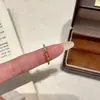 Anillo de Letra con Diamantes Huecos en Forma de Corazón Estilo Coreano para Mujer, Nuevo Diseño de Nicho, Versátil para el Trabajo, Anillo Abierto Ajustable