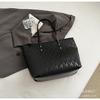 Bolso Tote Acolchado de Nicho de Moda para Mujer 2026 Nuevo Modelo Bolso de Hombro con Textura Simple Gran Capacidad Bolso Popular para el Trabajo