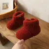 Sapatos quentinhos de algodão para bebê no inverno, botinhas de algodão para crianças pequenas, com sola macia, forradas com fleece, botinhas curtas quentes, galochas de neve para meninas, adequadas para idades de 1 a 3 anos