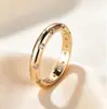 Anillo Sencillo de Oro con Gipsófila y Pedrería Banda Lisa Anillo de Nicho Lujo Ligero Anillos para Apilar Accesorio Diario