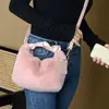 Bolso de Felpa de Alta Gama para Mujer Moda Otoño e Invierno 2025 Bolso de Felpa Versátil Bolso de Hombro Cruzado para Viajar