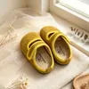 Mules cerrados de estilo coreano para niñas con colores dopamina para exteriores, nuevas y elegantes sandalias Birkenstock de suela blanda para primavera y otoño de 2026
