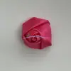 Material para Accesorios de Cabello y Ramilletes de Flores Hechos a Mano 5cm Guirnalda de Capullos de Rosa de Cinta Estéreo Hechos a Mano Tocado Flor