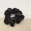 Novo Elástico de Cabelo Listrado de Tricô com Acabamento em Couro para Outono e Inverno, Corda de Cabelo Flor de Pão Retro de Alta Qualidade, Grampo de Cabelo Elegante