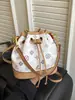 Bolso de Alta Gama Transfronterizo para Presbicia Mujer 2025 Nuevo Súper Popular Bolso Cubo para Presbicia Versátil Bolso de Hombro Cruzado