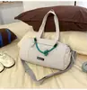 Bolsa de Ombro Simples Cor Lisa Design de Nicho Relaxante Bolsa Transversal Leve de Grande Capacidade para Casal Outono Inicial Nova