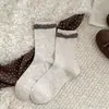 Outono/Inverno 2026 Novas Meias Empilhadas Estilo Coreano com Bolinhas e Pérolas Femininas Versáteis Sem Costura Meias Femininas Little Tea Life