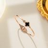 Pulseira de Aço Titânio Ouro Rosa para Mulheres Estilo Coreano Moda Versátil Pulseira Trevo de Quatro Folhas Não Desbota Simples Pulseira Aberta Presente